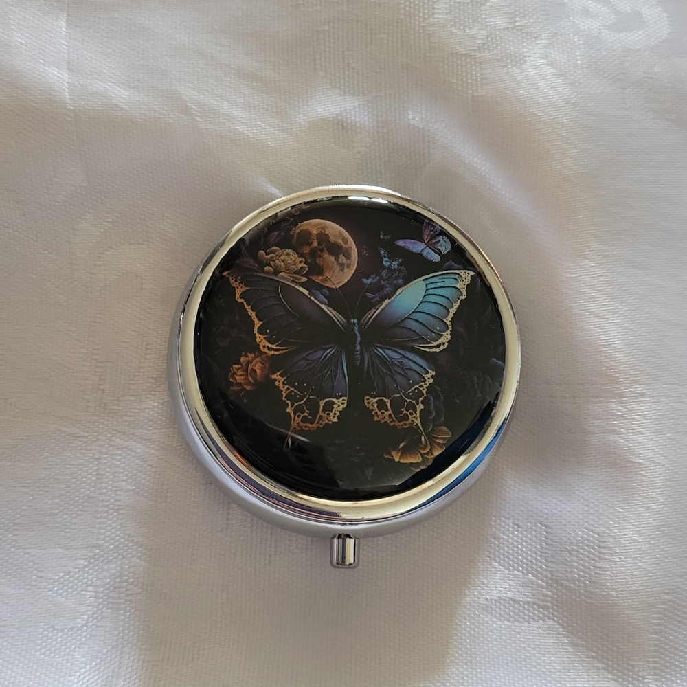 🌲BUY 1 GET 1 FREE🌲 Butterfly Compact Pill Holder  with Moon Design
